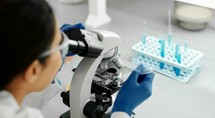 Emiten dictamen favorable para la creación de la Ley de Ensayos Clínicos con Productos Regulados por la Superintendencia de Regulación Sanitaria.